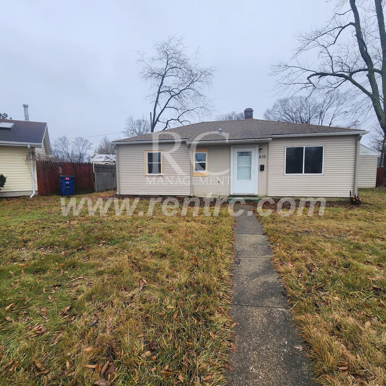 Danville House: 210 Lindenwood