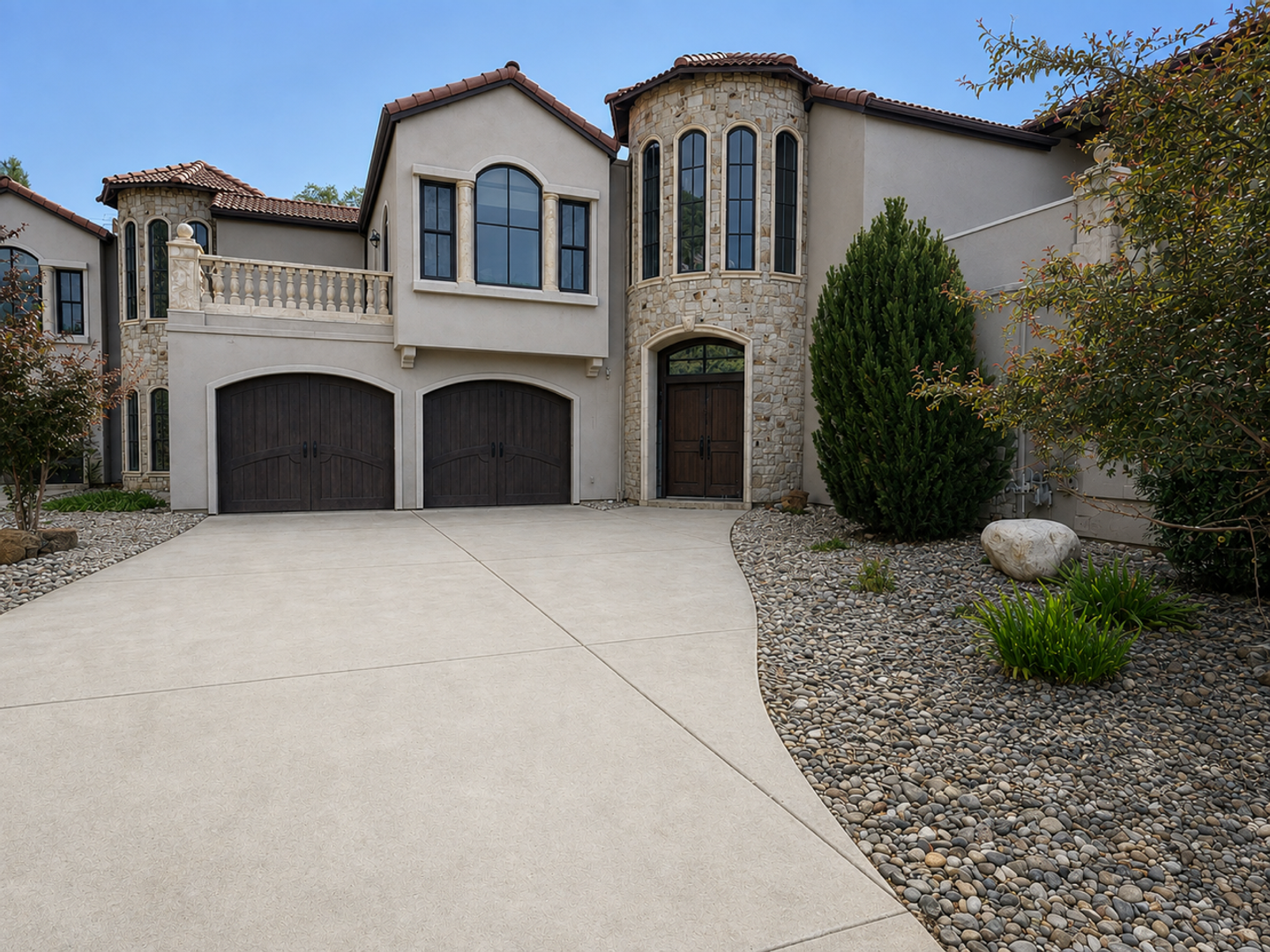 Durango House: 3416 Main Ave