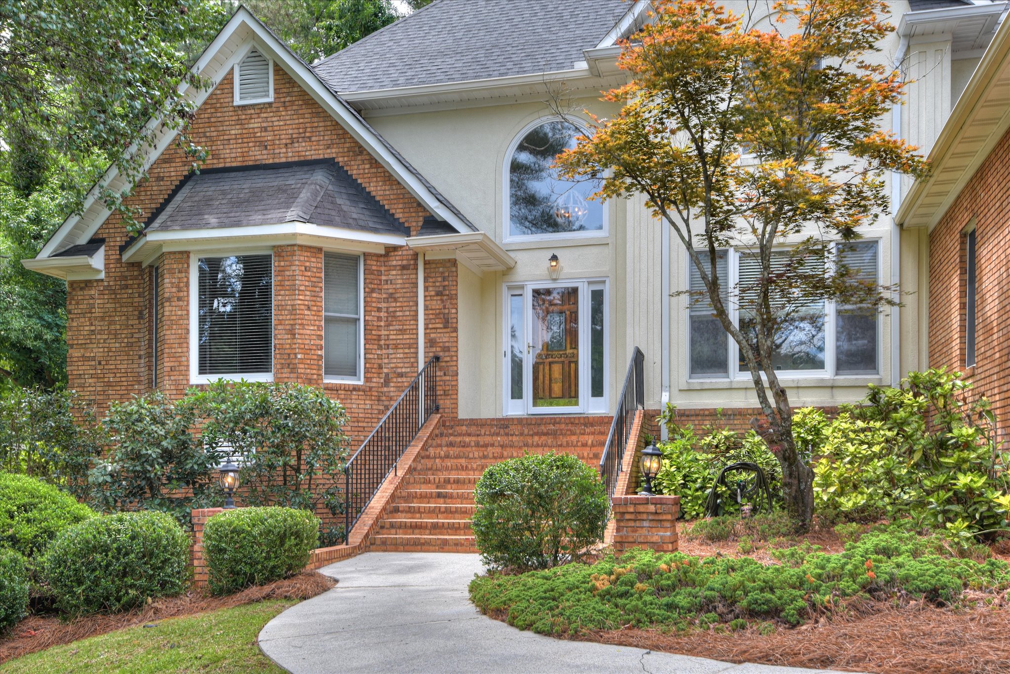 Aiken House: 126 Dewberry Lane