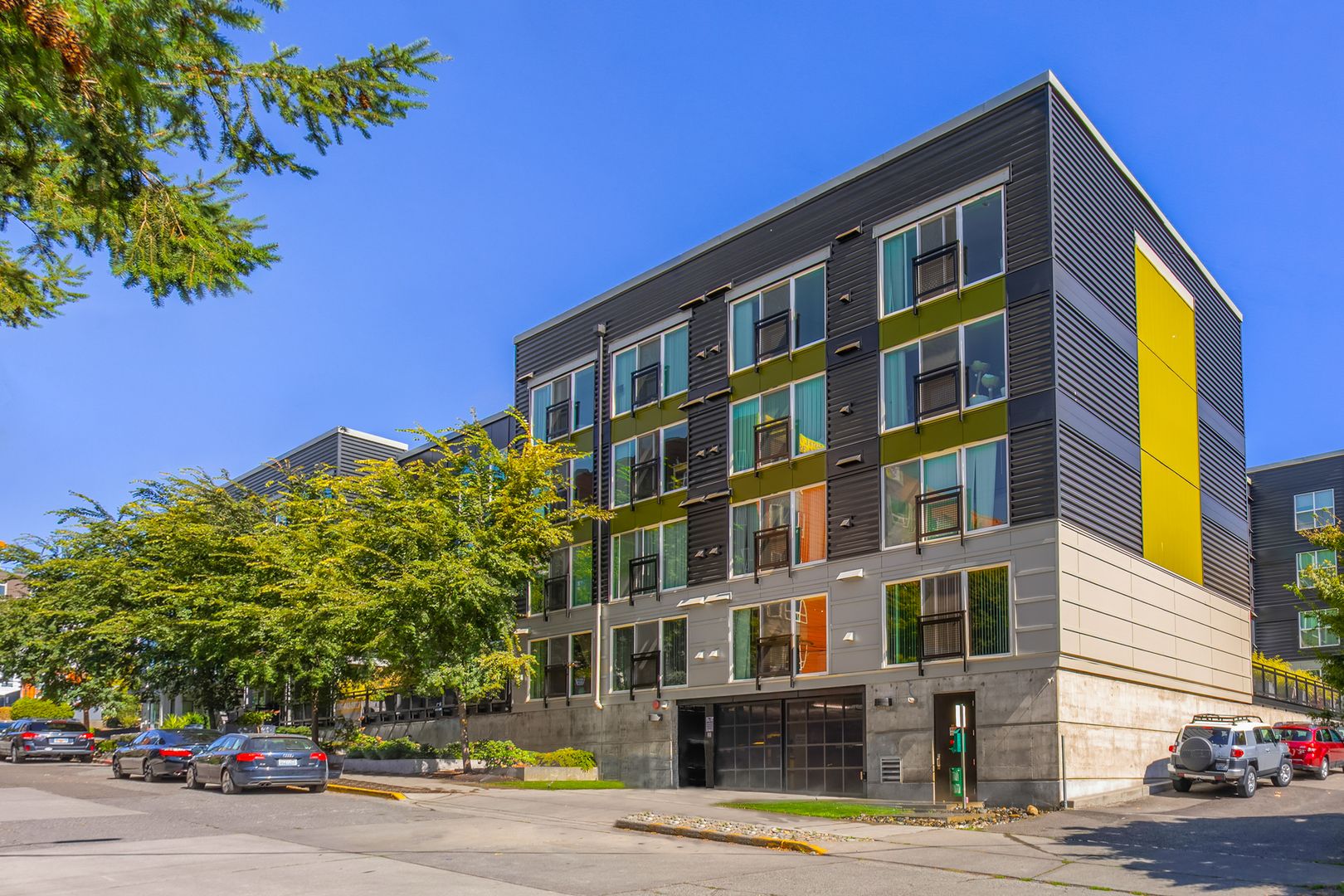 Seattle Apartment: 3036 16th Ave