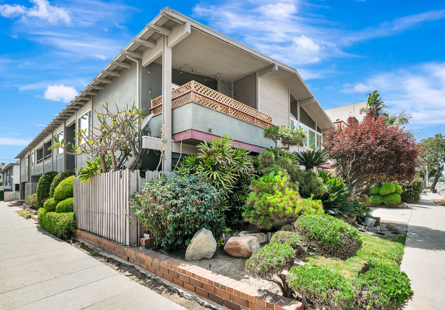 Los Angeles Condo: 11555 Nebraska Avenue