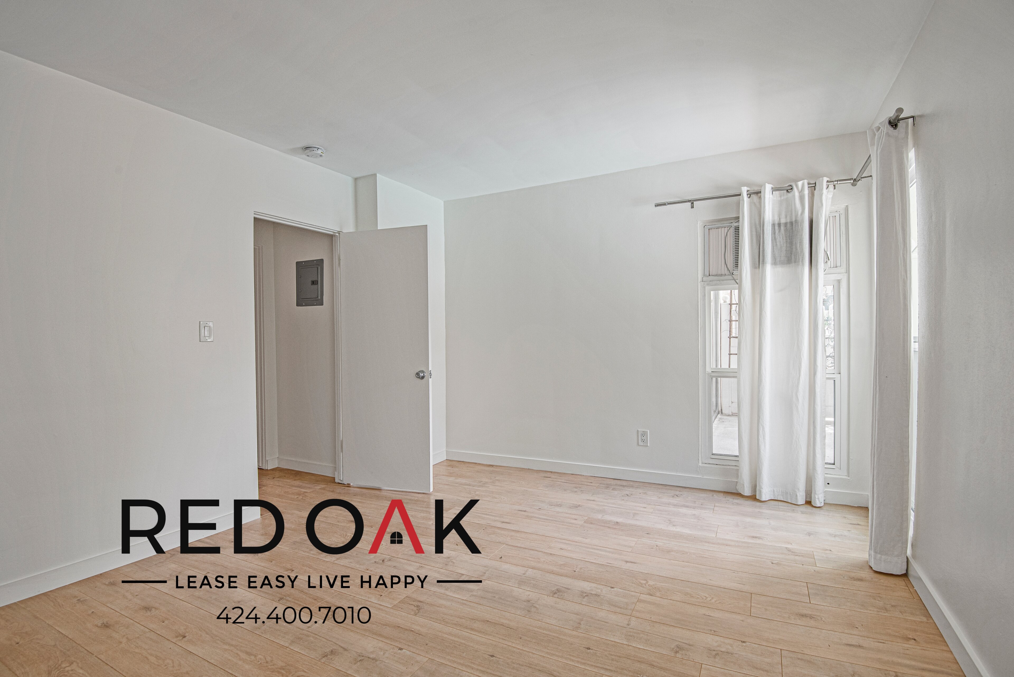 West Hollywood Condo: 1327 North Laurel Avenue