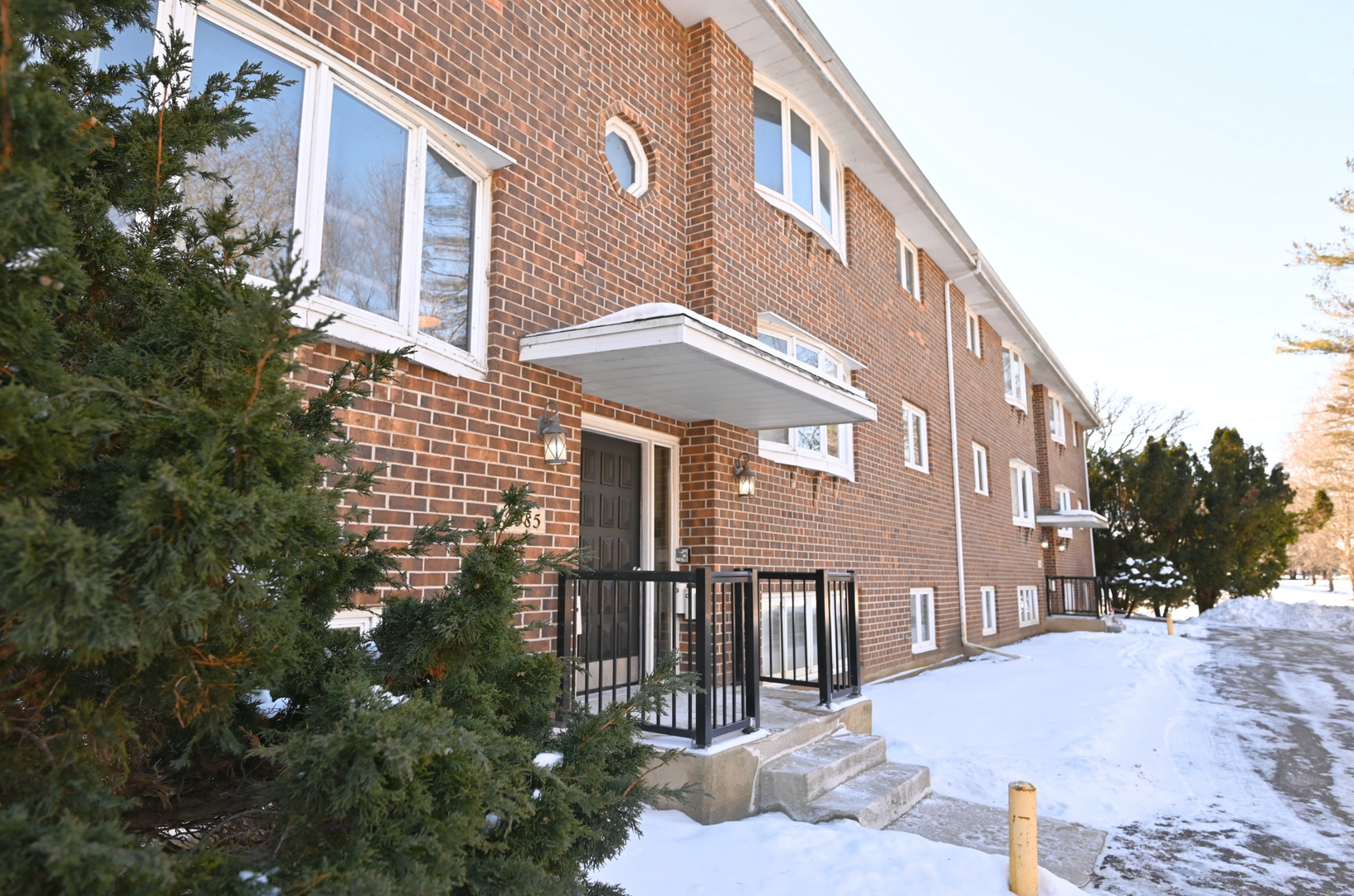 Dubuque Apartment: 2975-2995 Wildwood Drive