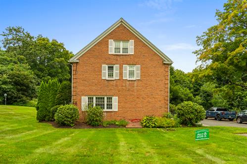 Cheshire Condo: 501 Maple Ave