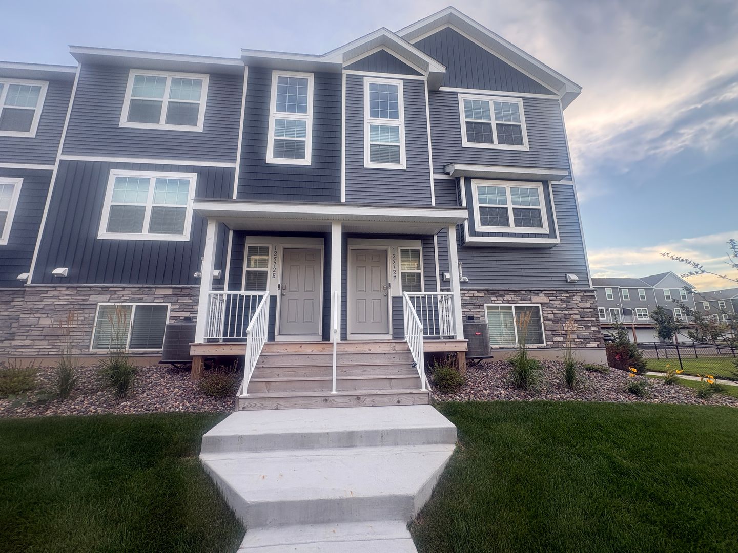 Blaine Townhome: 12572 Guadalcanal Cir NE