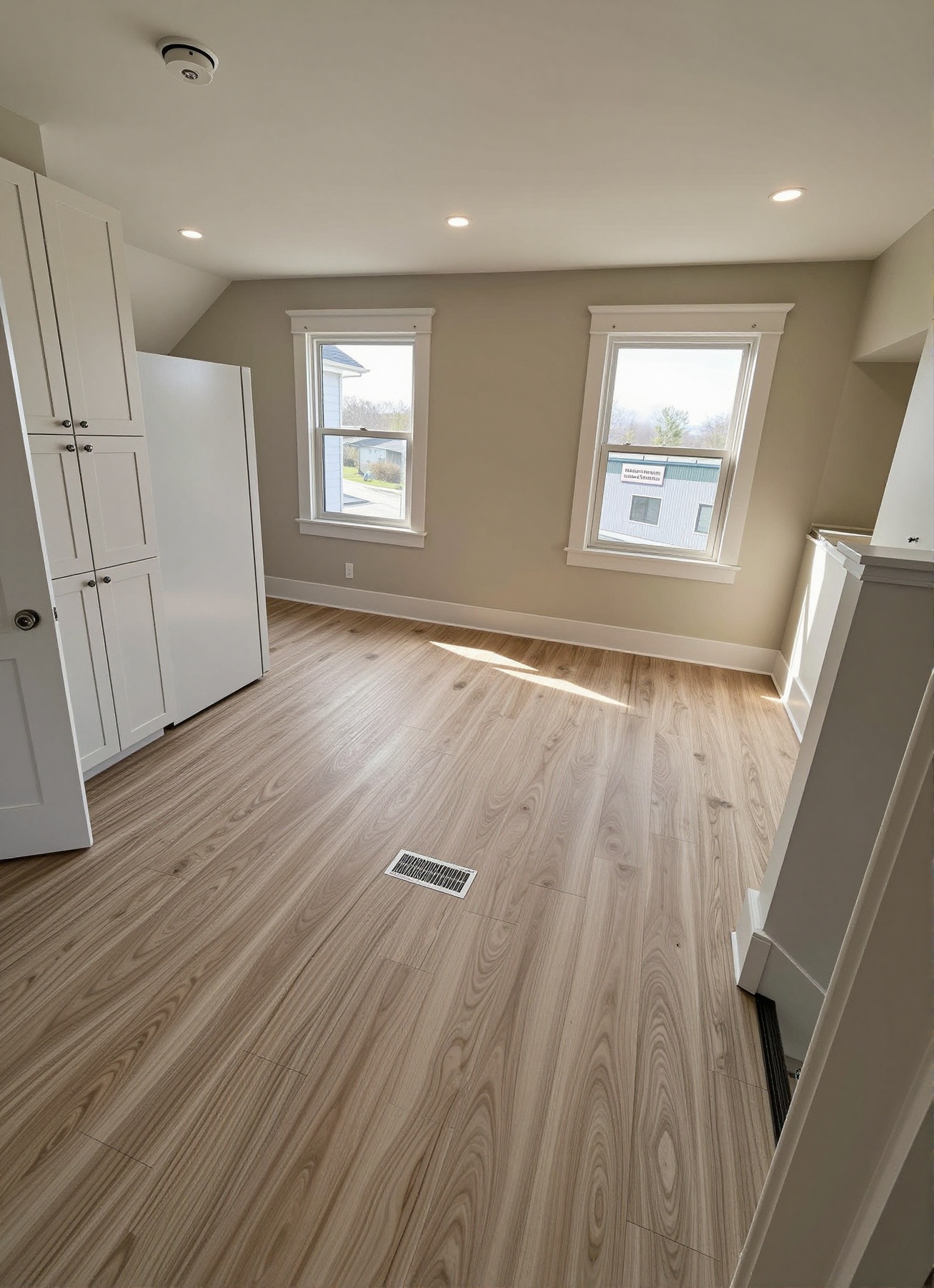 Sarnia Condo: 140 Ontario St