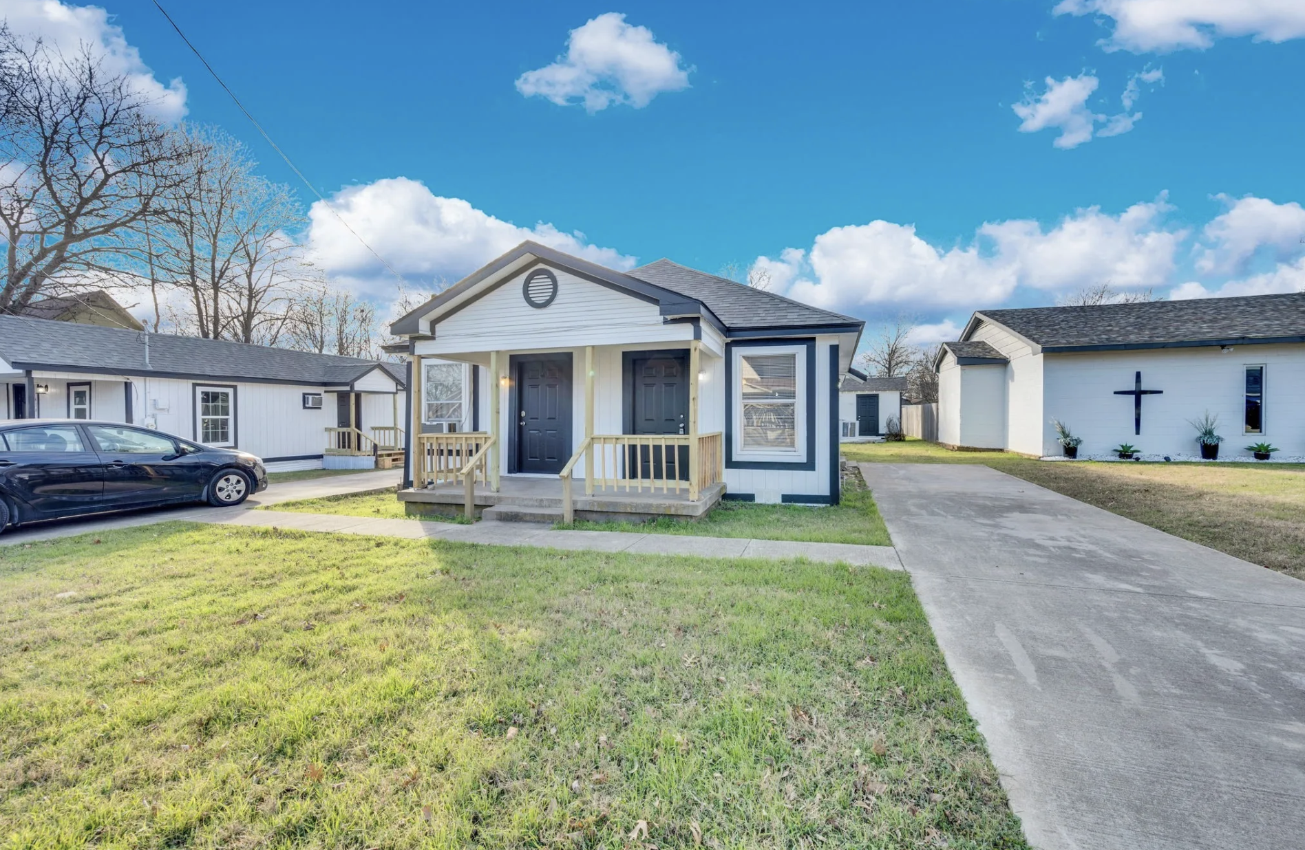 Midlothian Condo: 412 E Avenue F