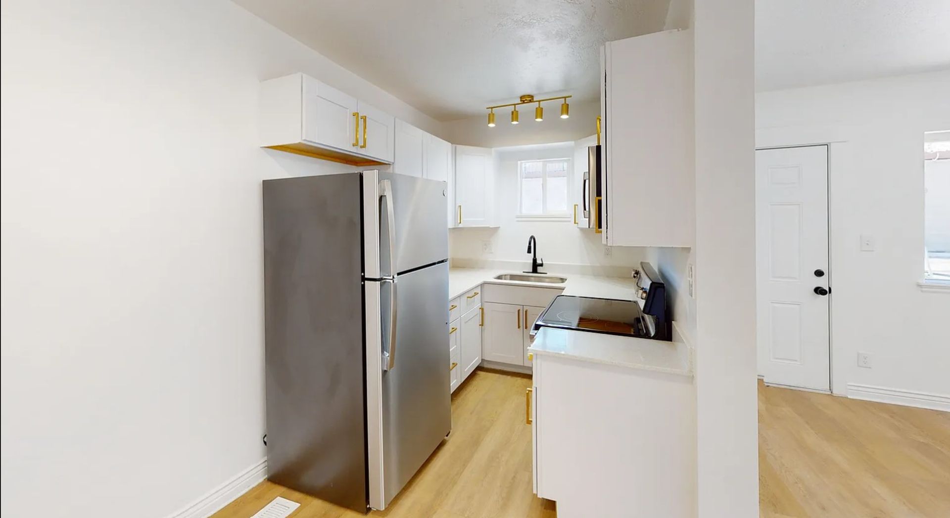 Provo Apartment: 663 N University Ave