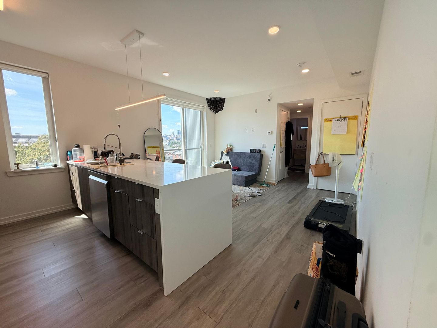 Philadelphia Apartment: 952 N 3rd St