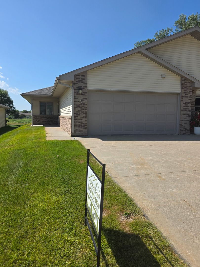 Norfolk House: 309 N 32nd St