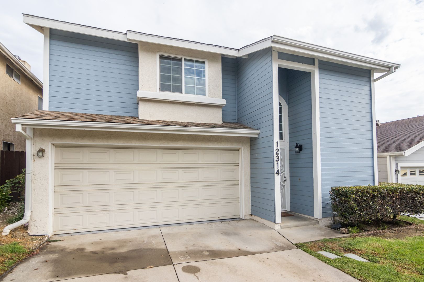 Panorama House: 12314 Willow Way