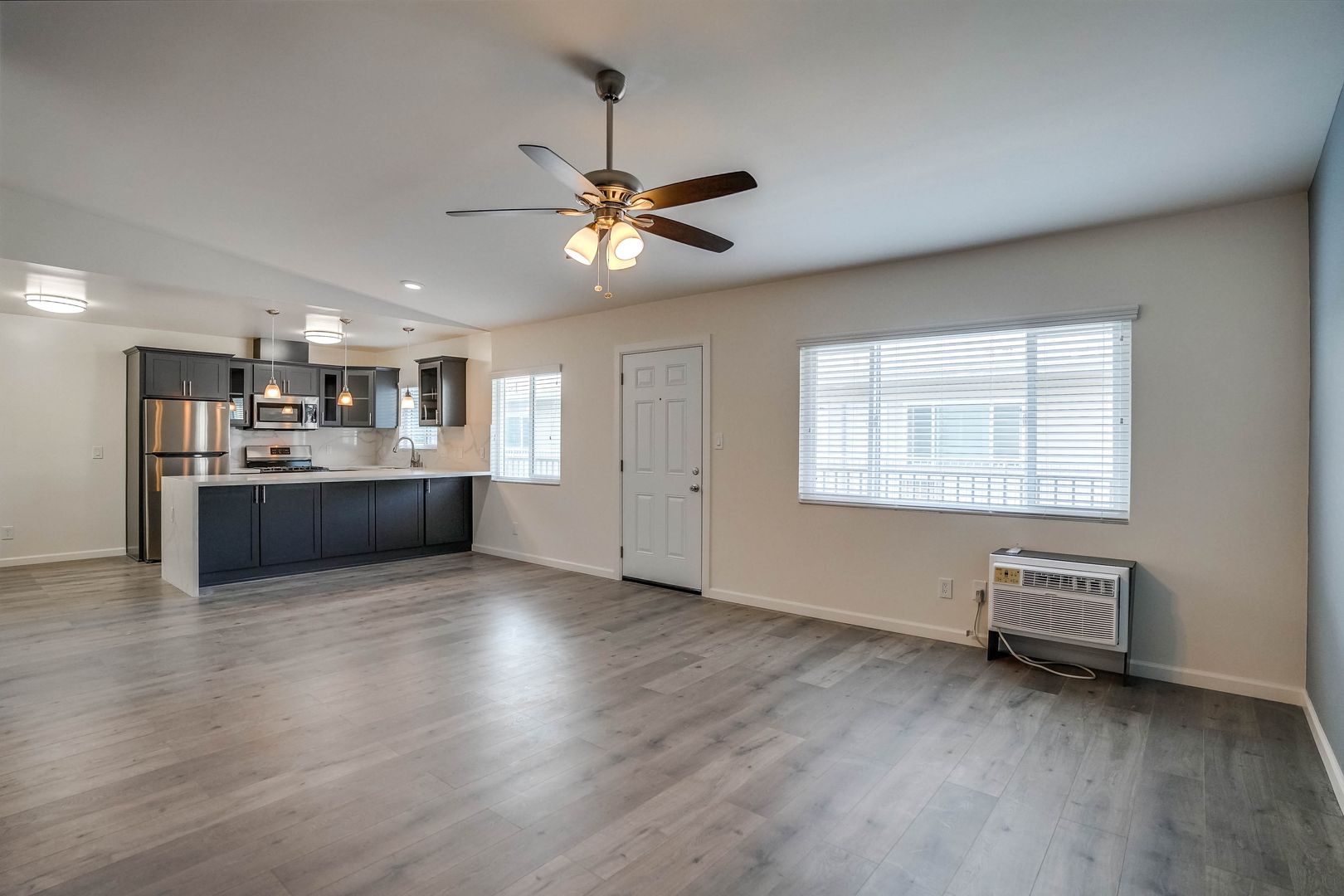 Inglewood Condo: 822 N Inglewood Ave