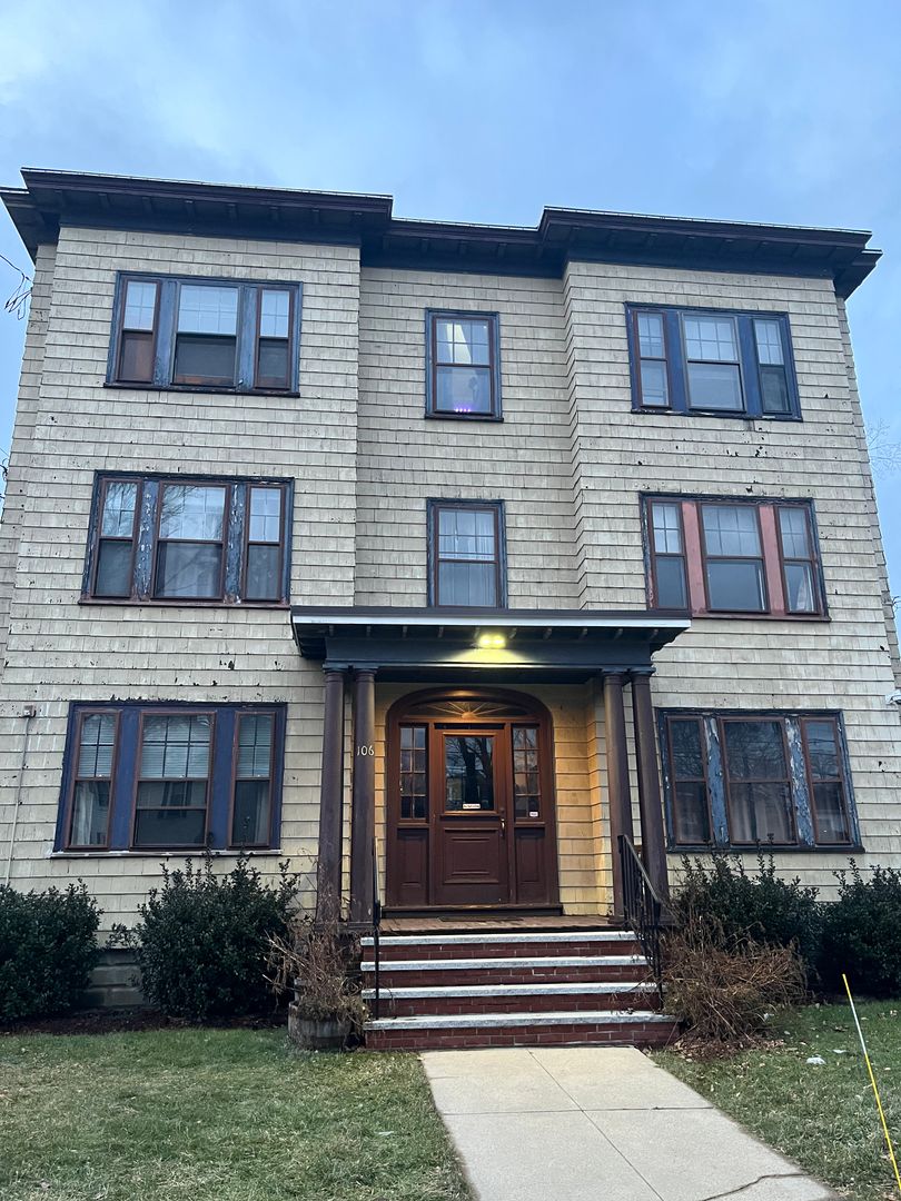 Haverhill Condo: 106 Kenoza Avenue