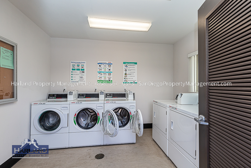 Coronado Condo: 1012 A Avenue #1026A