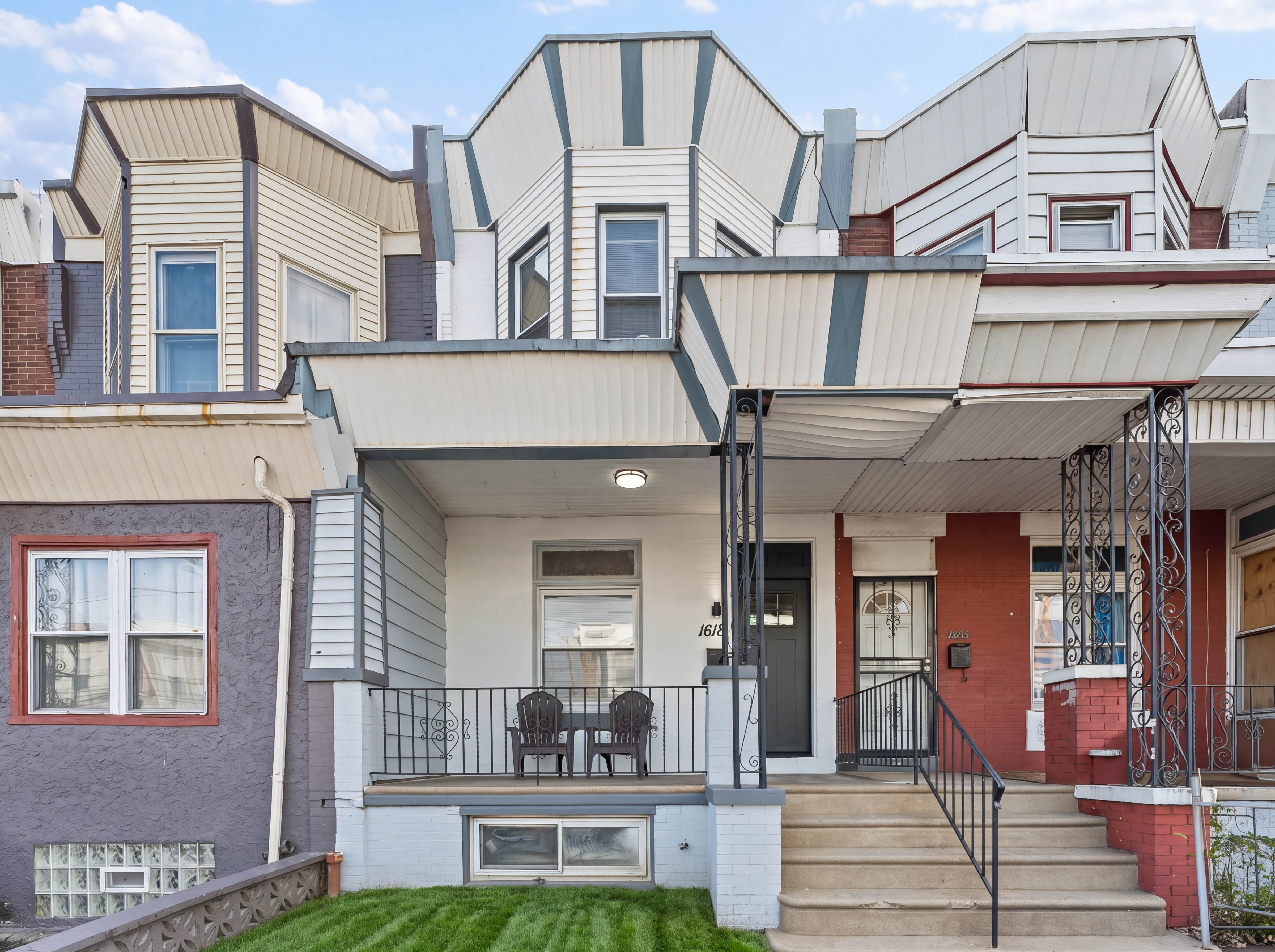 Philadelphia Townhome: 1618 S 54th St