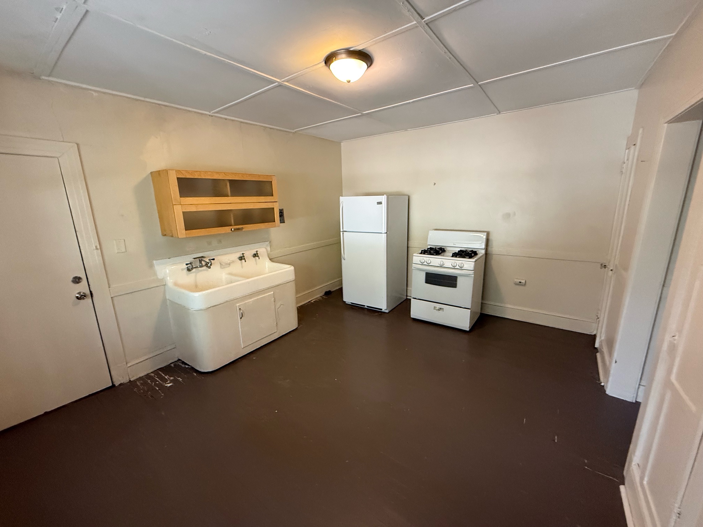 New Britain Condo: 225 W Main St4