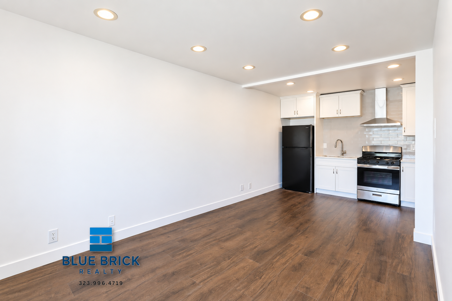 Van Nuys Condo: 14235 Vanowen St