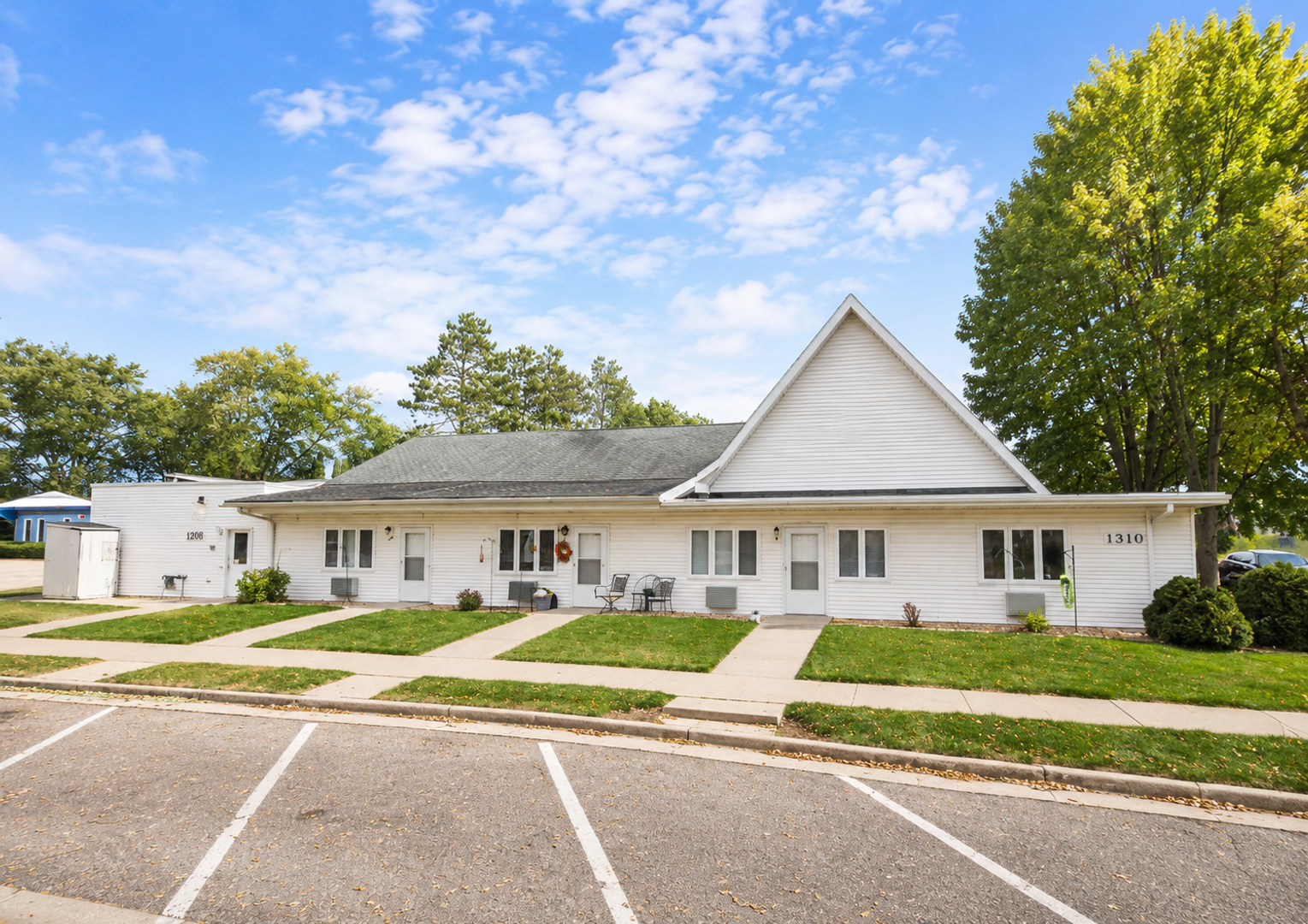 Baraboo Apartment: 1310 Jefferson St