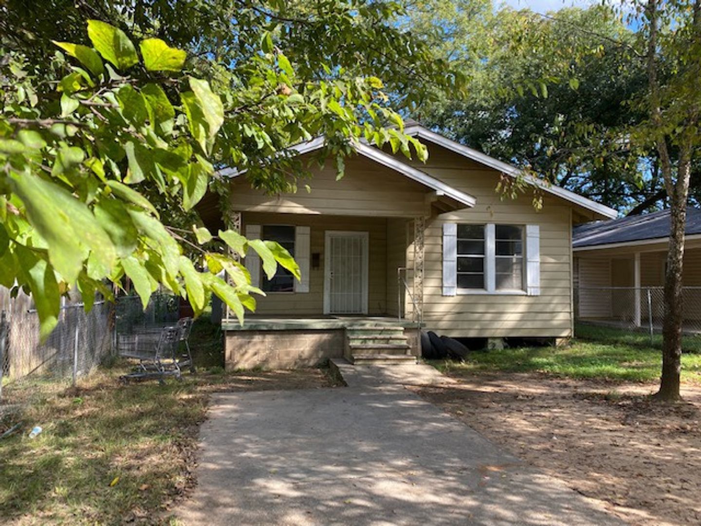 Shreveport House: 6107 Henderson Ave