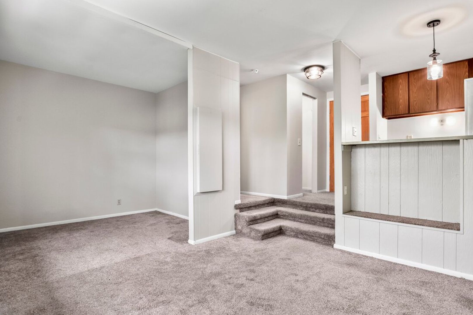 Middleton Apartment: 1312 N Gammon Rd