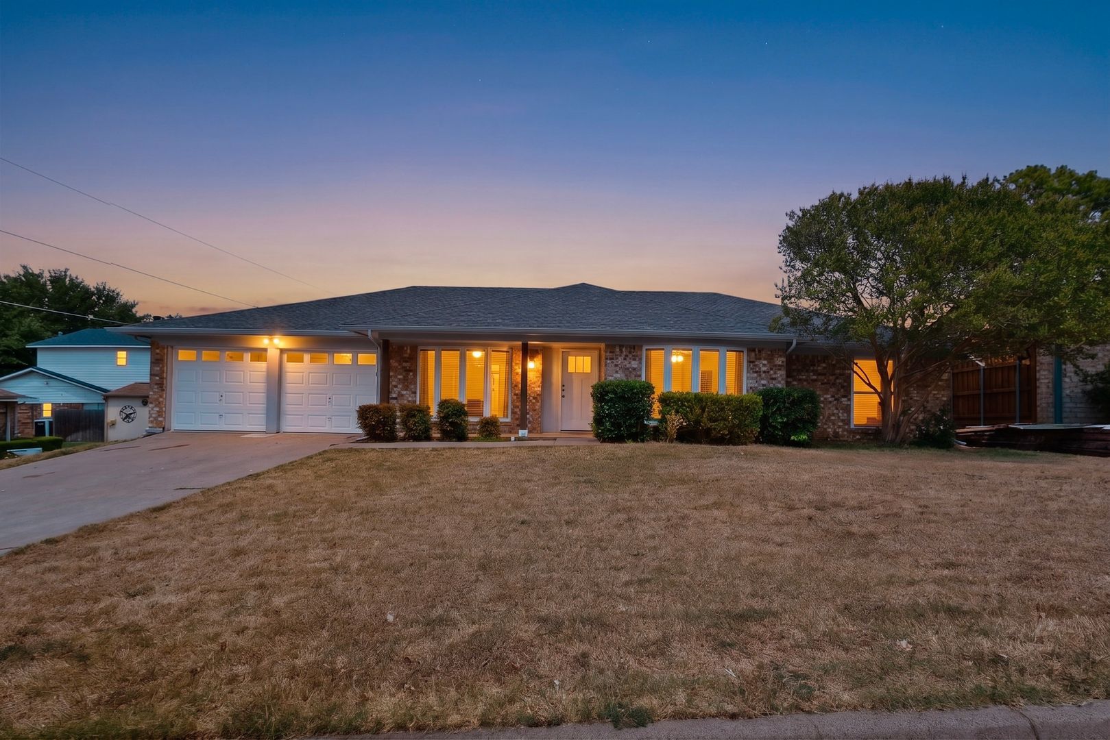 North Richland Hills House: 6505 Victoria Ave