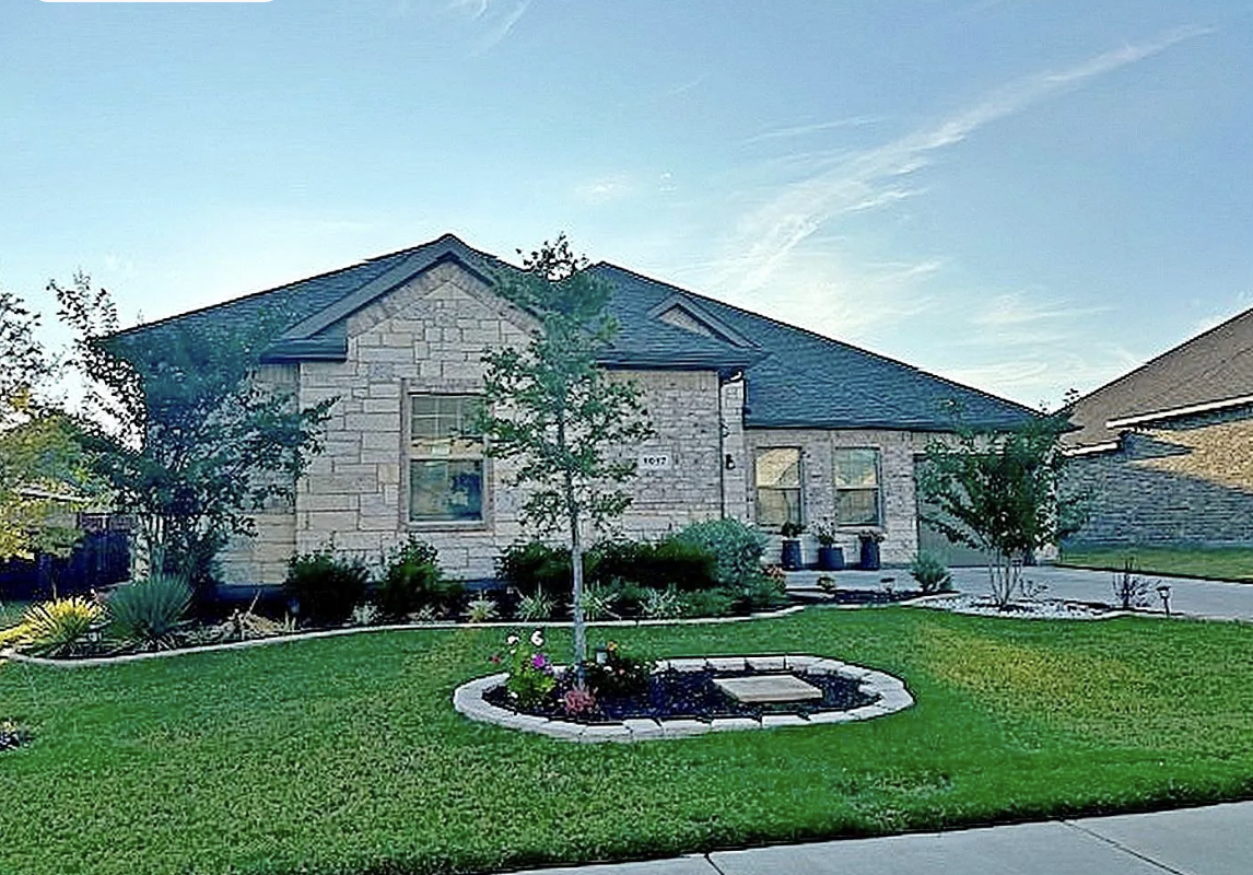 Midlothian House: 1017 Greencove Dr