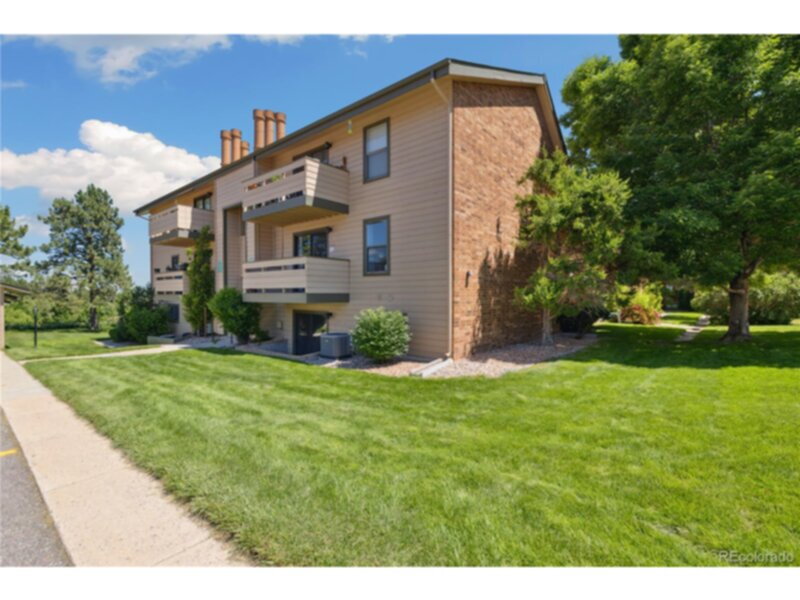Lakewood Condo: 131 S. Zang Way