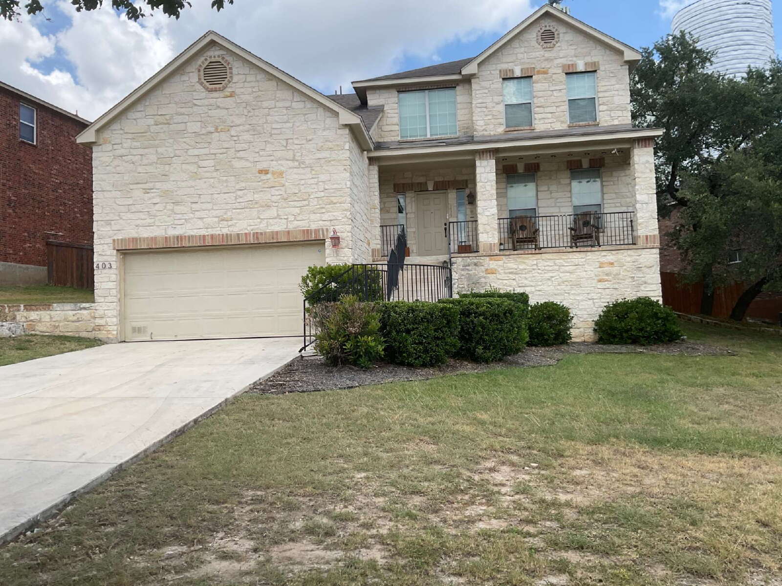 San Antonio House: 403 Knights Cross Drive