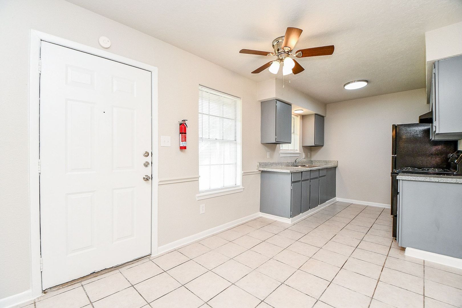 KATY Apartment: 1526 EAST Ave