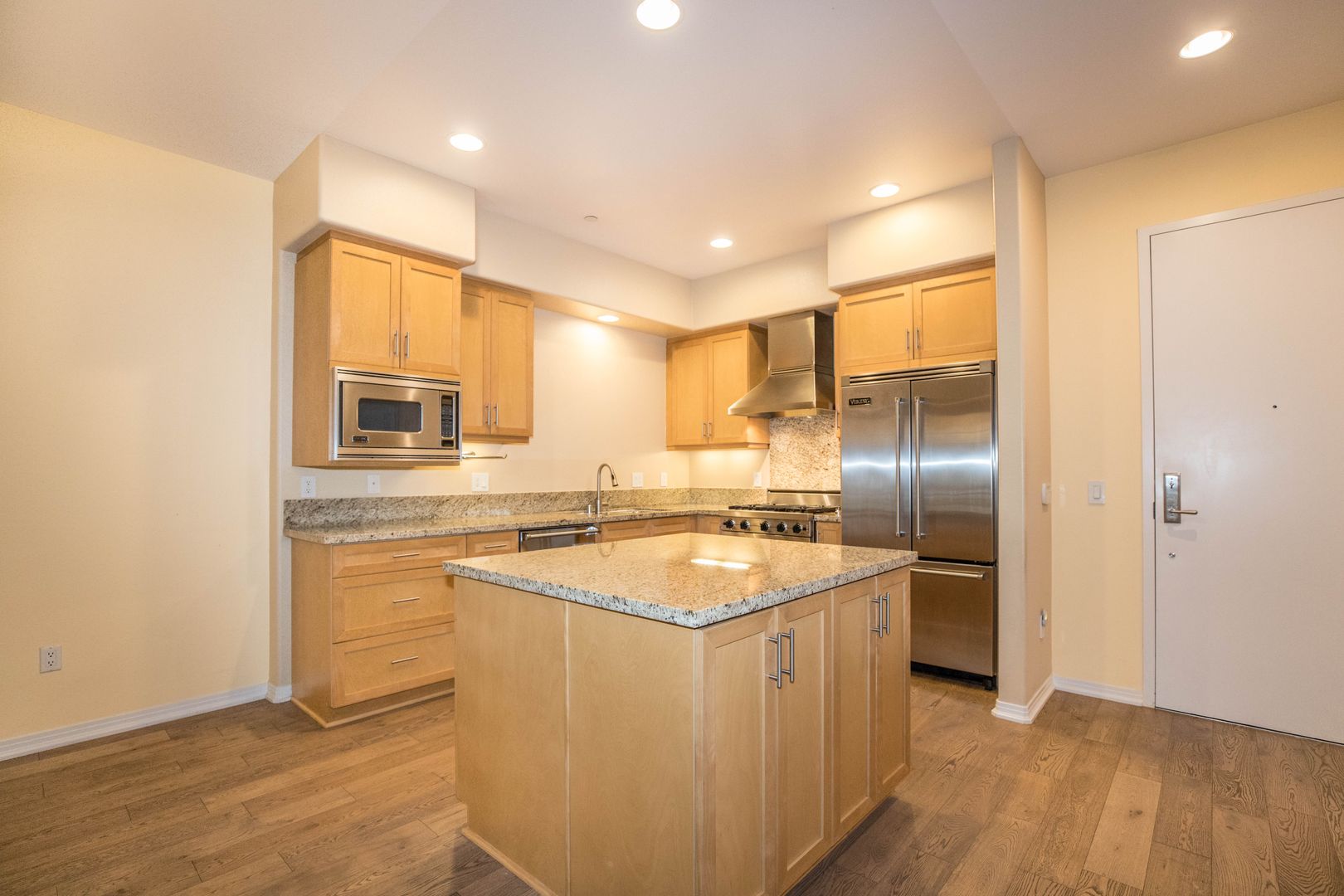 Marina Del Rey House: 4050 Glencoe Ave