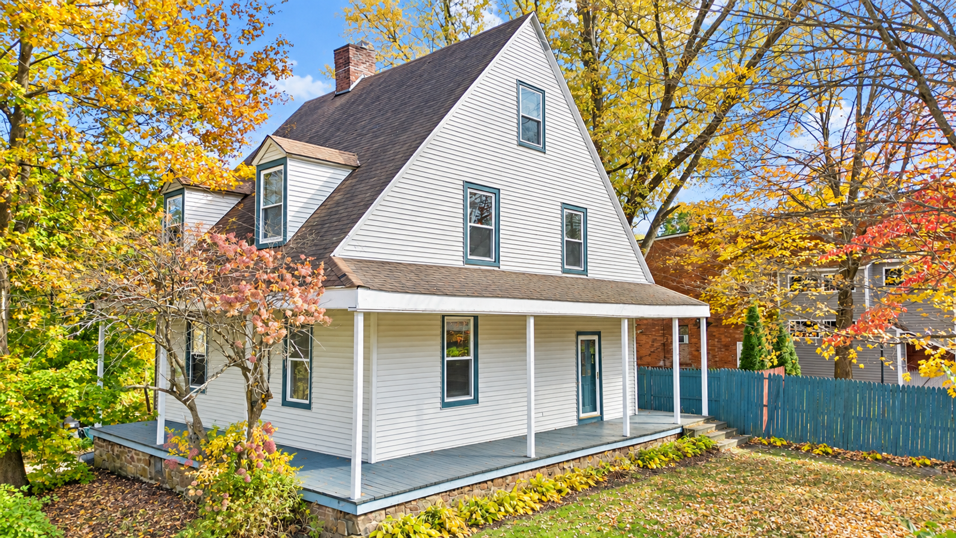 Tariffville Condo: 24 Main St