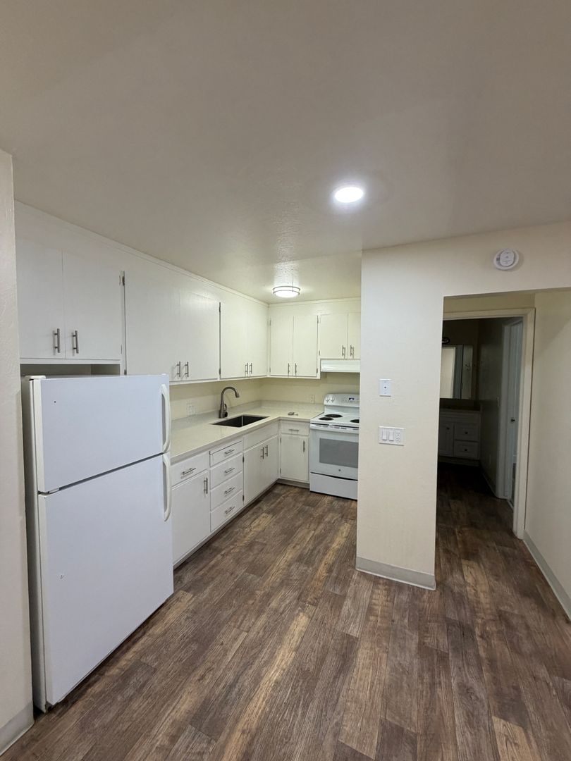 San Leandro Apartment: 532 Bancroft Ave