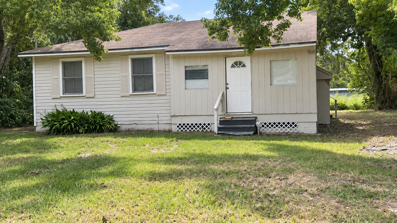 Jacksonville House: 7086 Alan Ave
