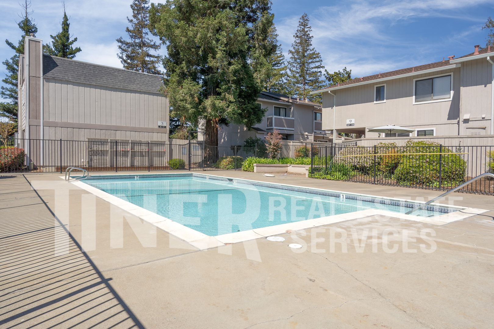 Carmichael Condo: 7032 Fair Oaks Blvd.
