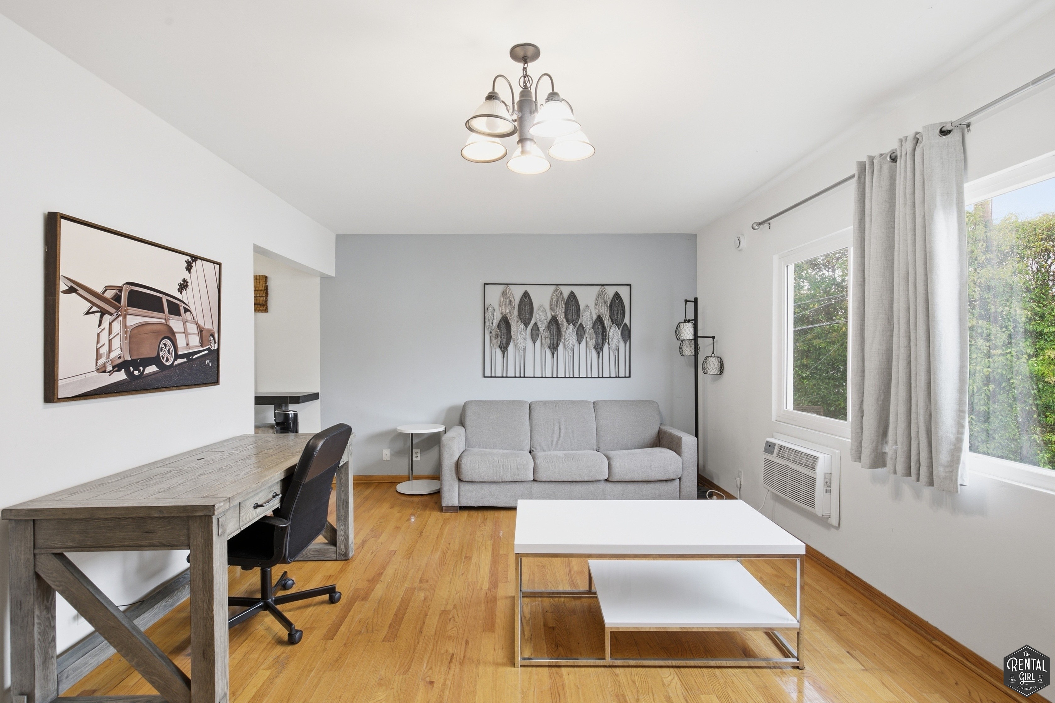 Mar Vista Condo: 3743 McLaughlin Ave