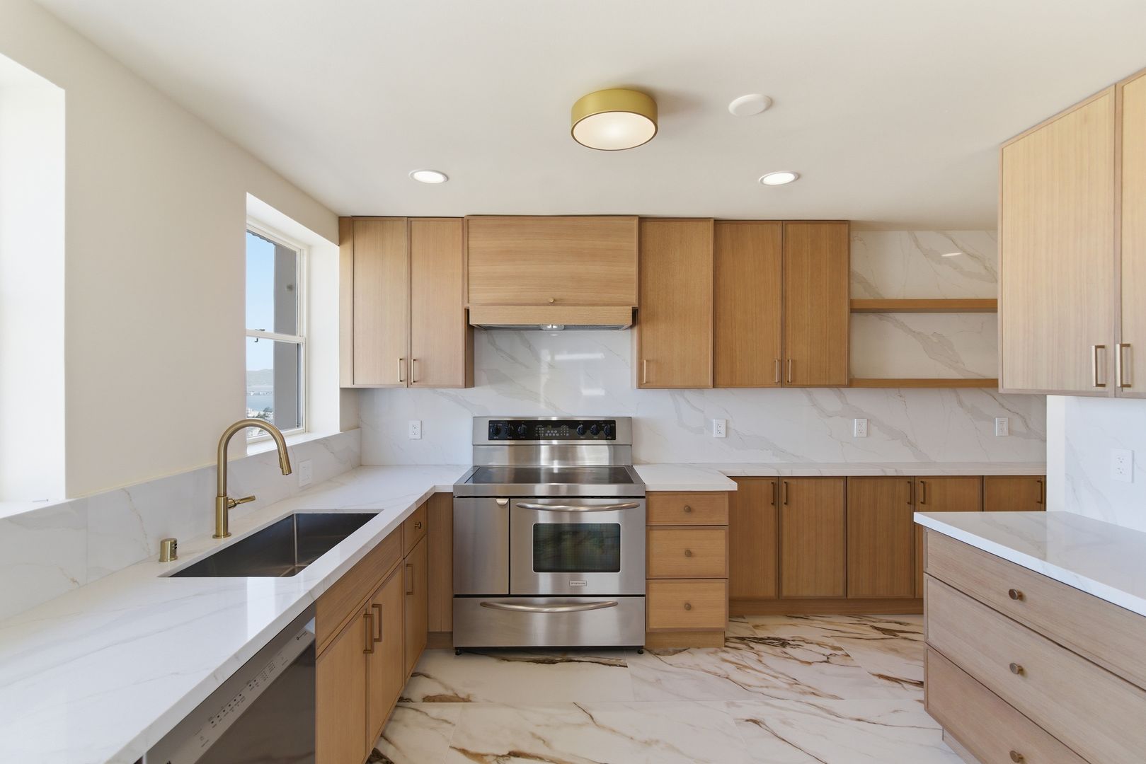 San Francisco Apartment: 1310 Jones St
