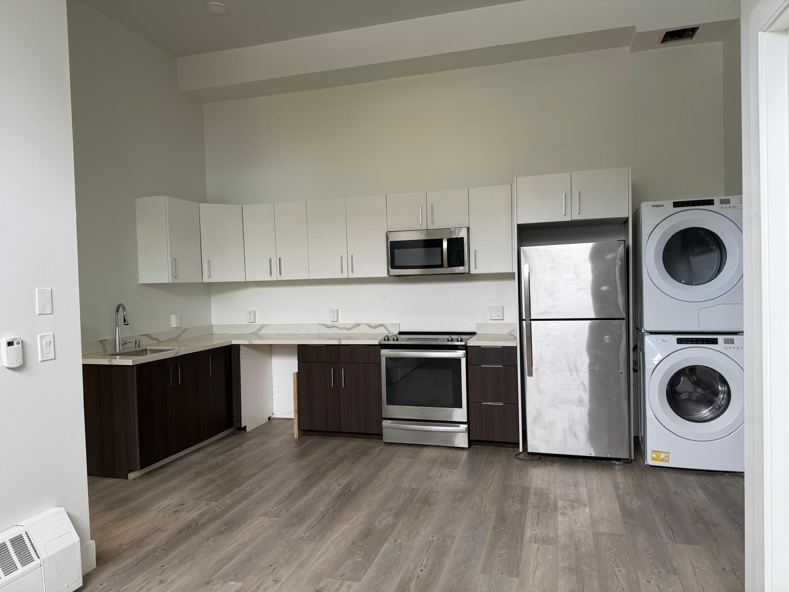Oakland Apartment: 669 24th St