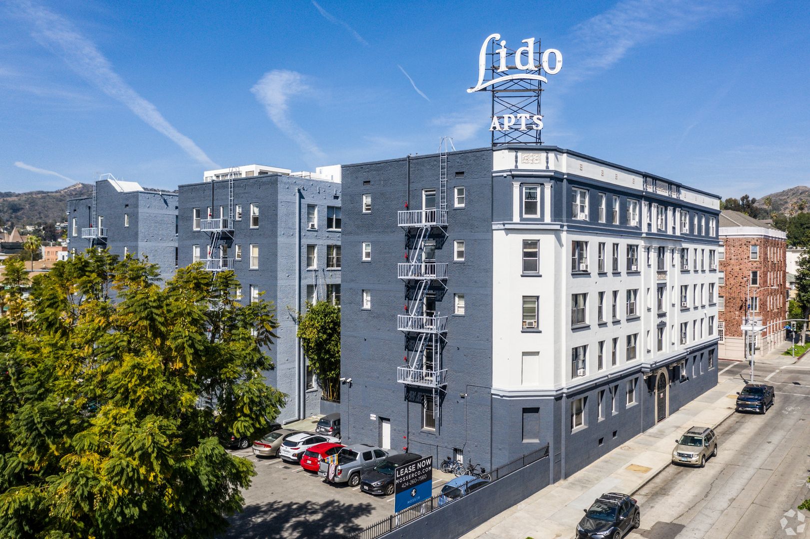 Los Angeles Apartment: 6500 Yucca Street