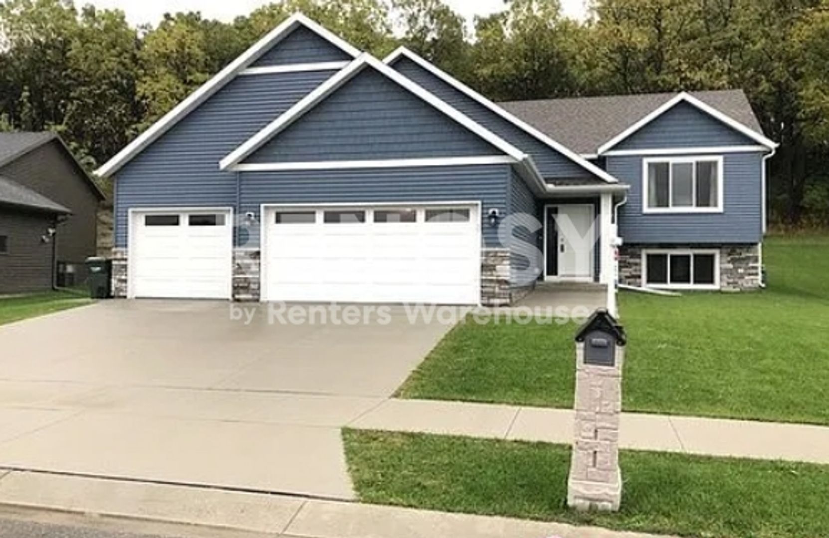 Rochester House: 3453 Ridgeline Dr SE