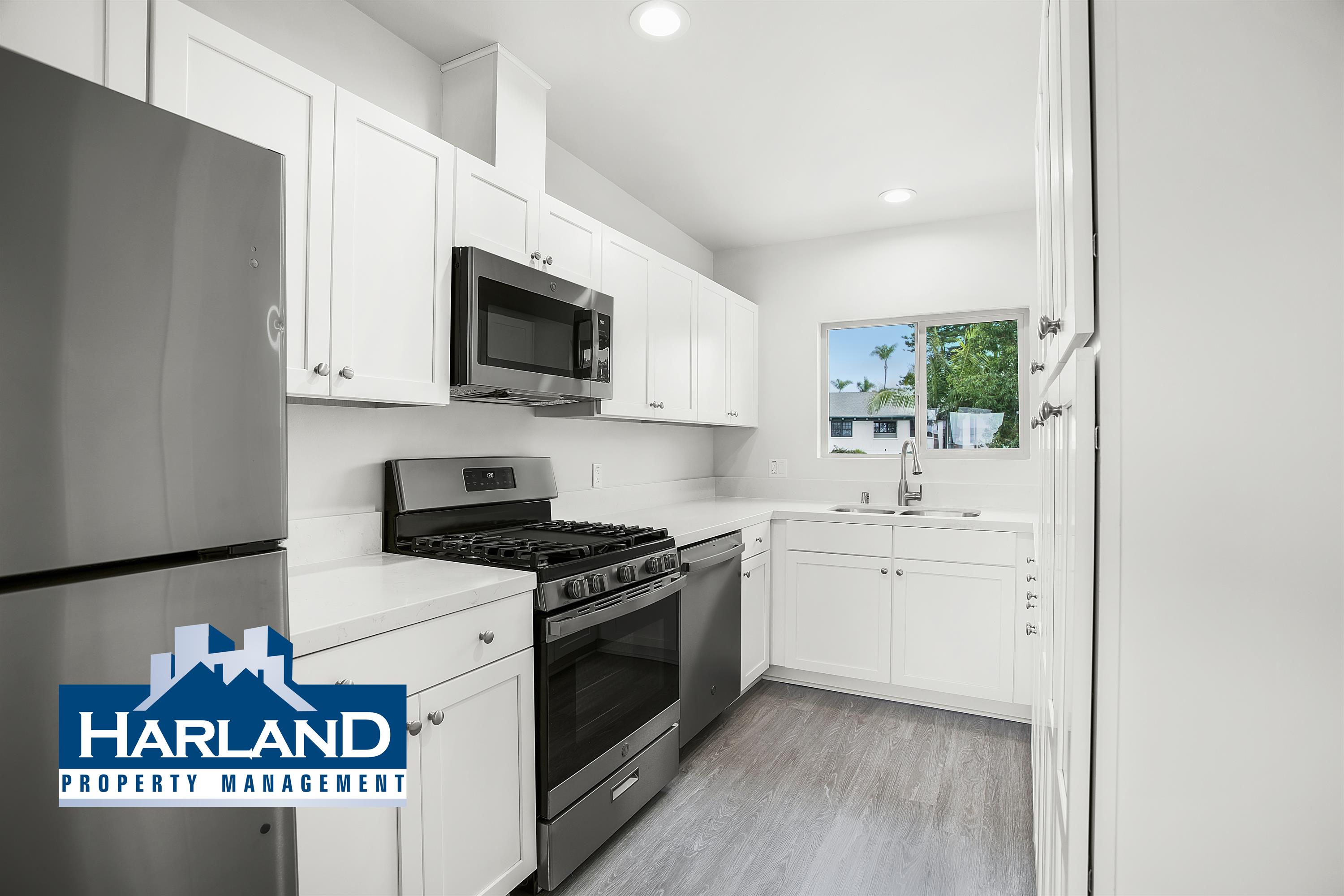 Coronado Condo: 1012 A Avenue #1016B