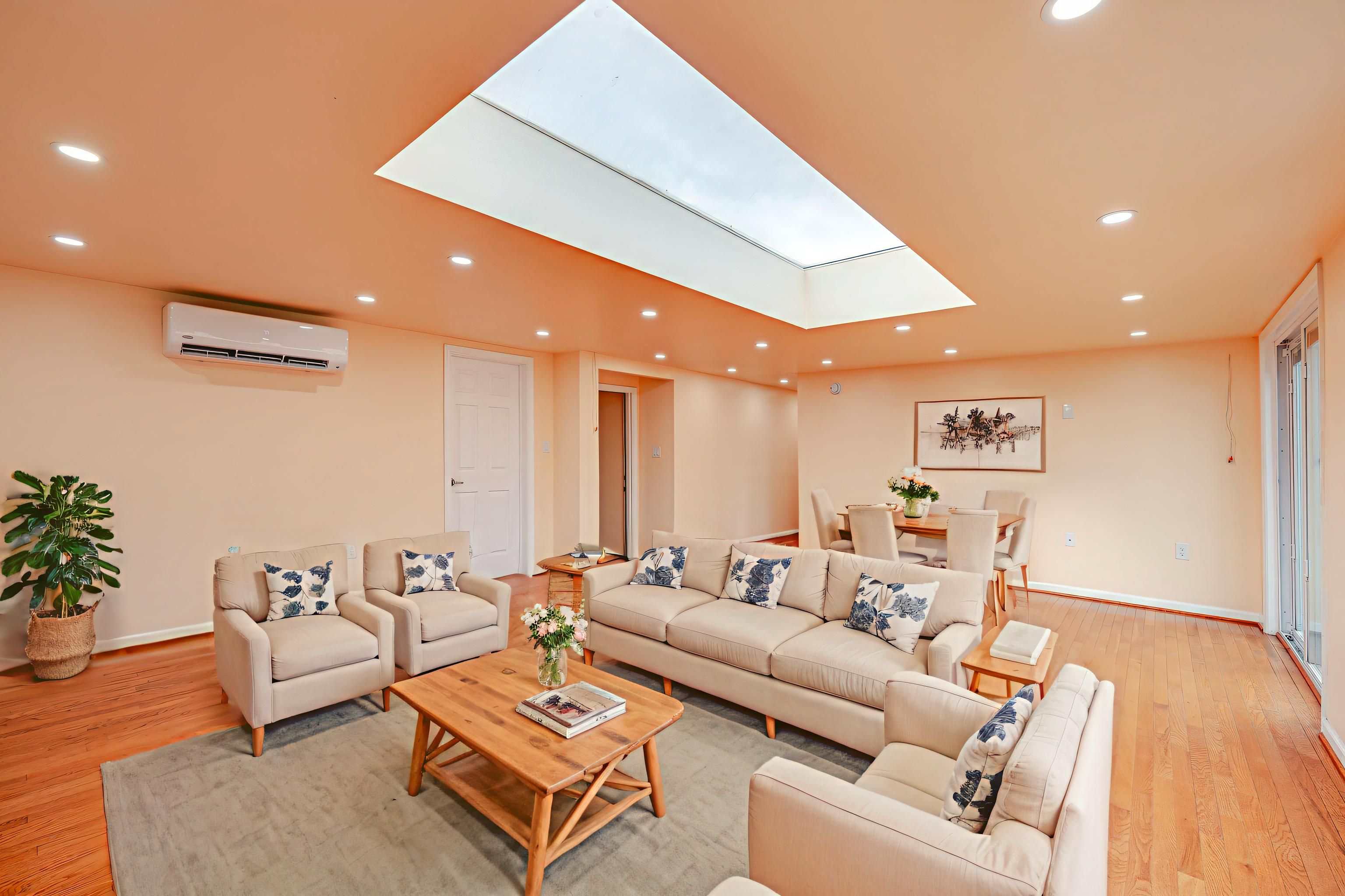 Washington Condo: 1801 Otis St NE