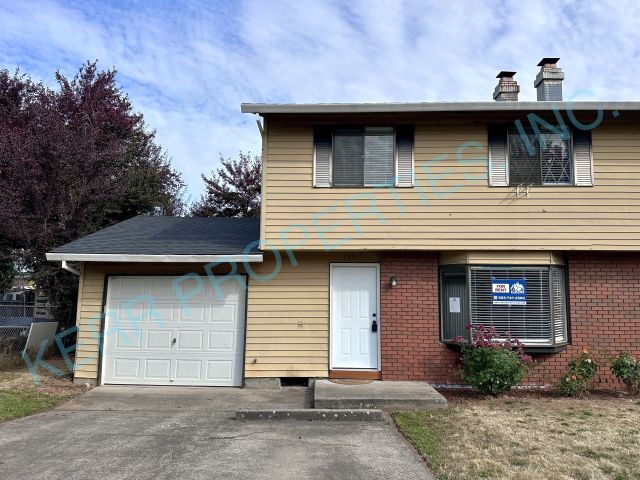 Portland Condo: 19911 SE Washington Ct