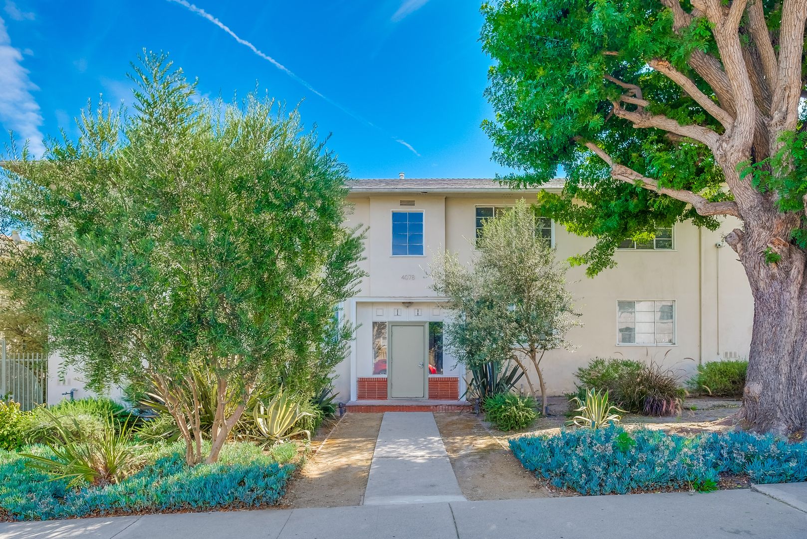 Los Angeles Condo: 4078 Muirfield Rd