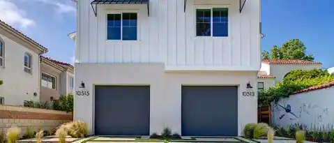 Los Angeles Condo: 10513 Ayres Ave