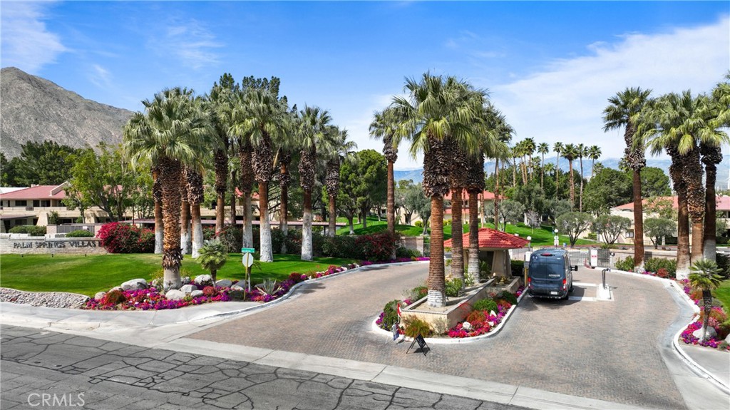 Palm Springs Condo: 2810 North Arcadia Ct