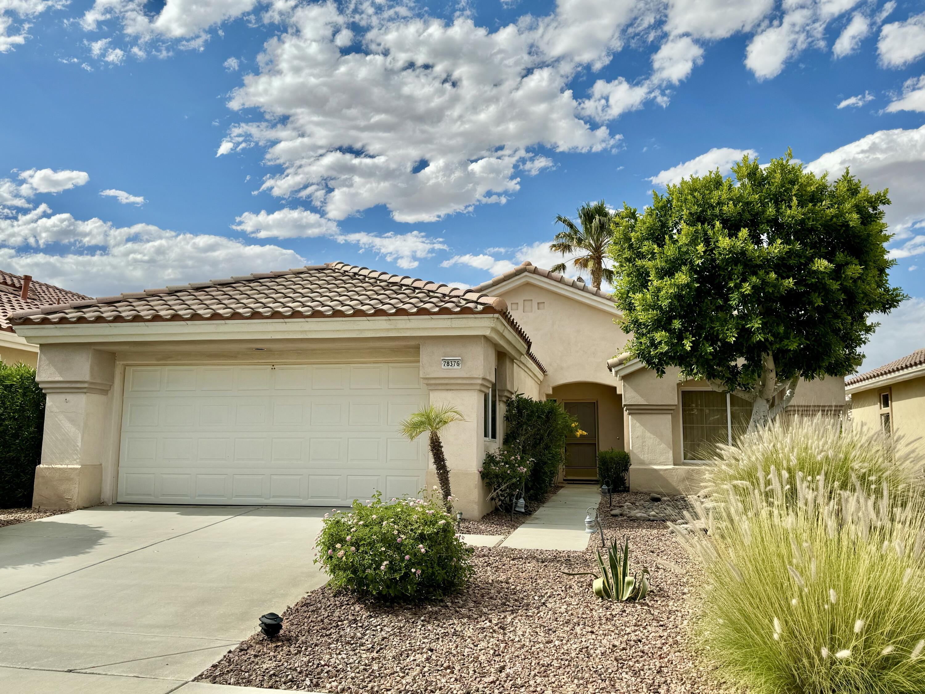 Palm Desert Condo: 78376 Moongold Rd