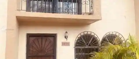 Hialeah Condo: 1070 W 79th St