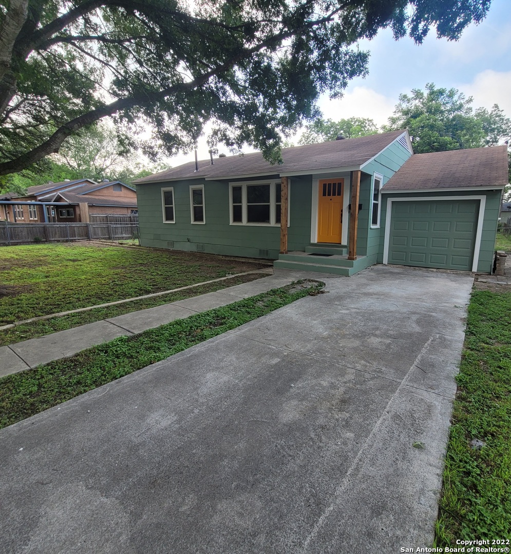 Schertz Condo: 202 Winburn Ave