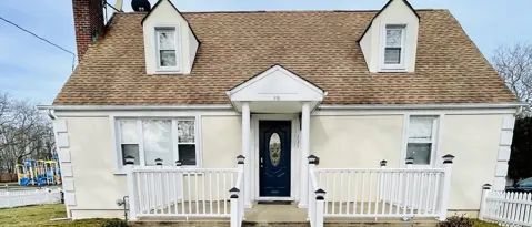 Deal Condo: 115 Roseld Ave
