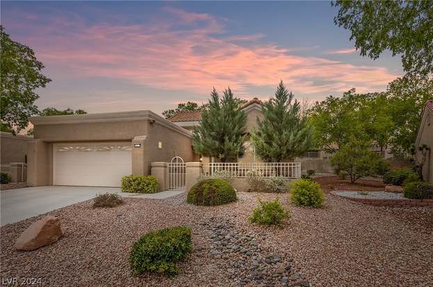 Las Vegas Condo: 2413 Desert Gln Dr